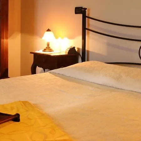 Sleeps 4 With Pool And Wifi Casa Vici