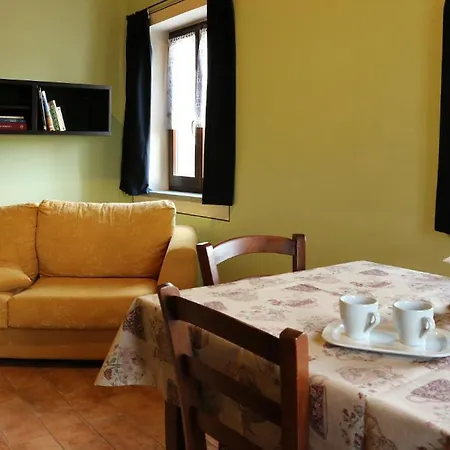 Daire Sleeps 4 With Pool And Wifi