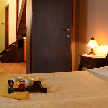 Sleeps 4 With Pool And Wifi Casa Vici